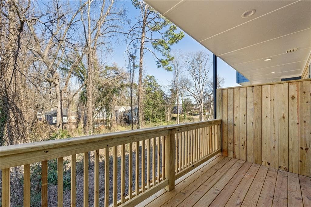 3 bedroom, 4 bathroom, 1,532 sq ft townhouse for sale at 1095 Tucker Avenue 401, Atlanta, GA 30310 — photo 8
