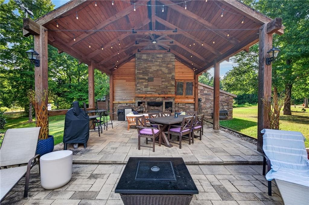 5 bedroom, 5 bathroom, 7,286 sq ft single family residence for sale at 456 E Valley Road, Rydal, GA 30171 — photo 5