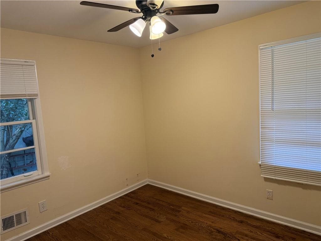 2 bedroom, 1 bathroom, 900 sq ft single family residence for rent at 964 Myrtle Street, Roswell, GA 30075 for $2,100 a month — photo 10