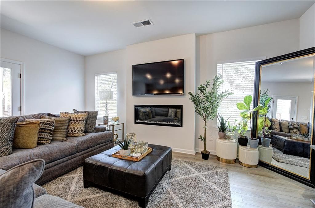 3 bedroom, 3 bathroom, 1,944 sq ft single family residence under contract at 810 Dundee Way, Cartersville, GA 30121 — photo 7