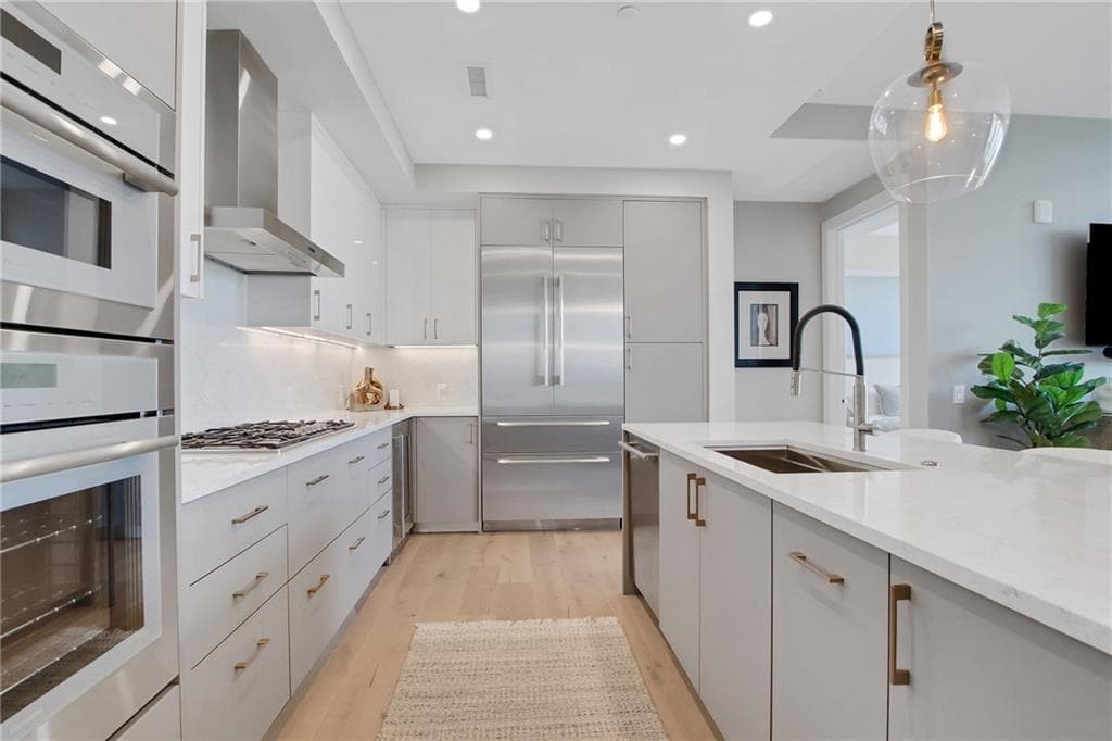 2 bedroom, 3 bathroom, 1,470 sq ft condominium for sale at 2425 Peachtree Road 1203, Atlanta, GA 30305 — photo 4