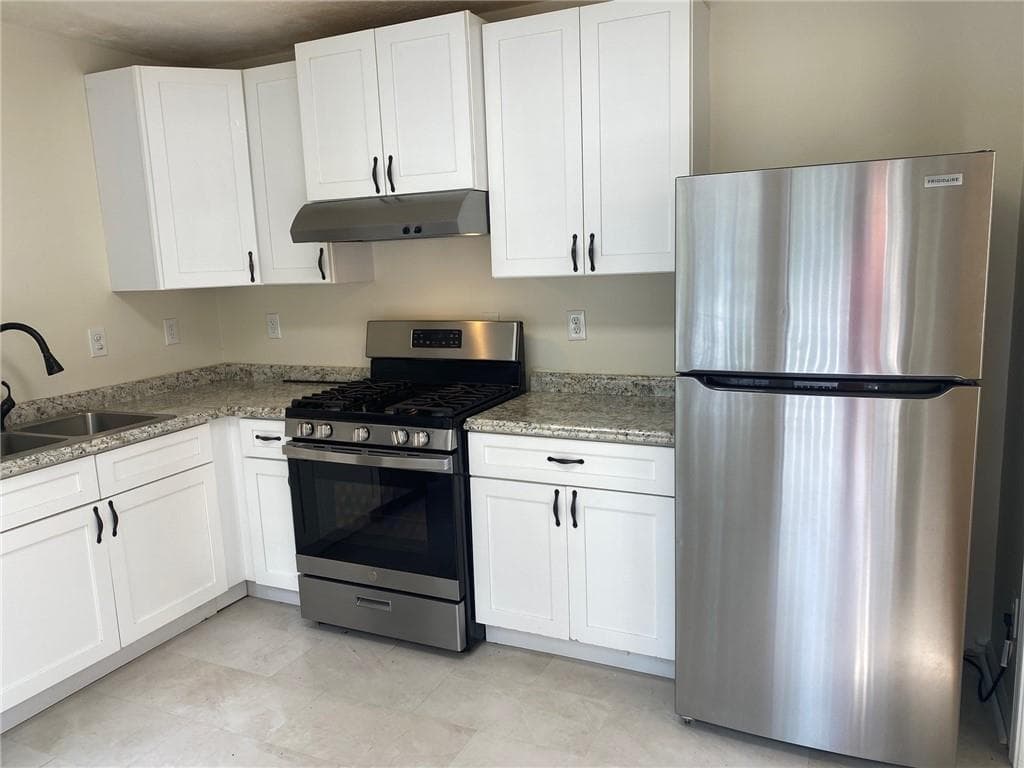 3 bedroom, 2 bathroom, 1,256 sq ft single family residence for rent at 2205 Pair Road, Marietta, GA 30008 for $2,000 a month — photo 8