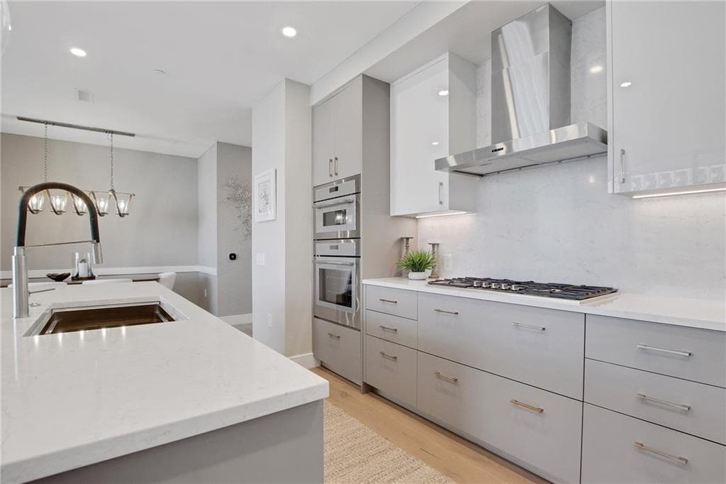 2 bedroom, 3 bathroom, 1,470 sq ft condominium for sale at 2425 Peachtree Road 1203, Atlanta, GA 30305 — photo 7