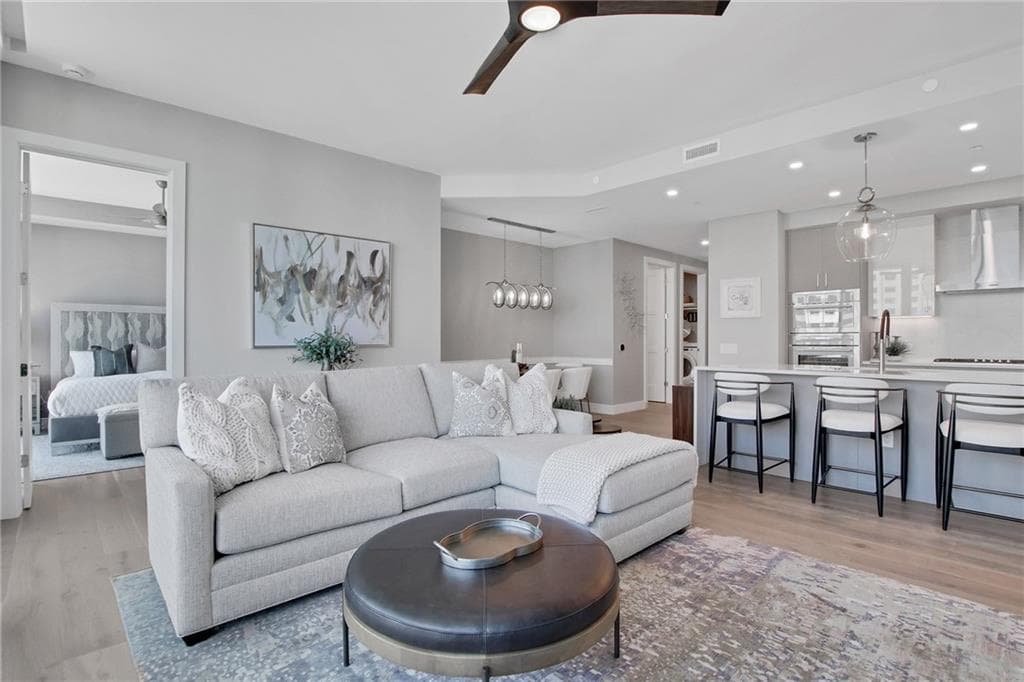 2 bedroom, 3 bathroom, 1,470 sq ft condominium for sale at 2425 Peachtree Road 1203, Atlanta, GA 30305 — photo 10