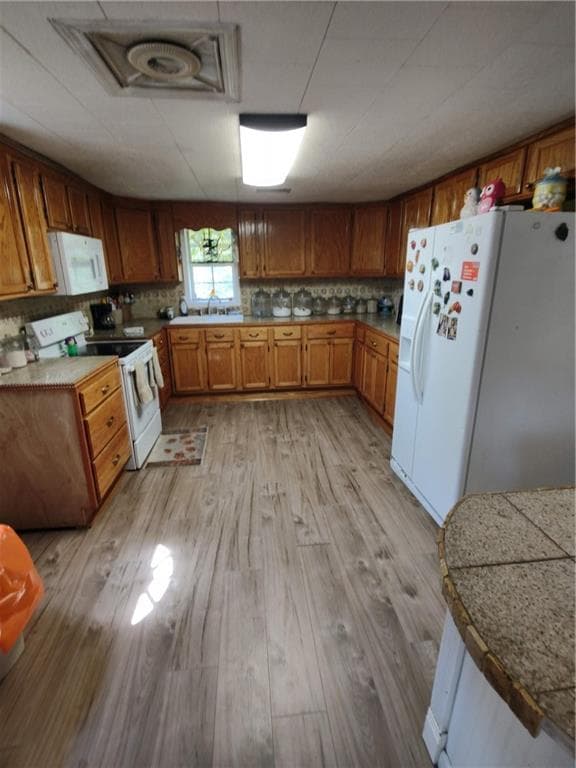 2 bedroom, 1 bathroom, 1,320 sq ft single family residence for sale at 940 County Road 387, Cedar Bluff, AL 35959 — photo 3