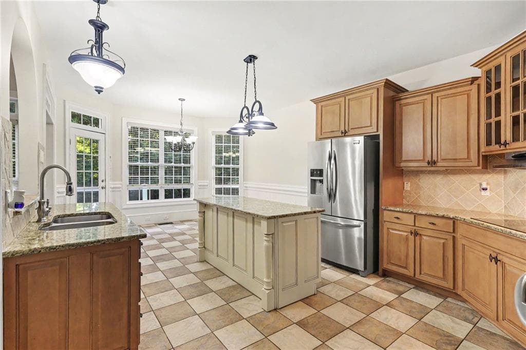 5 bedroom, 4 bathroom, 3,023 sq ft single family residence for sale at 313 Fallstone Path, Mcdonough, GA 30253 — photo 9