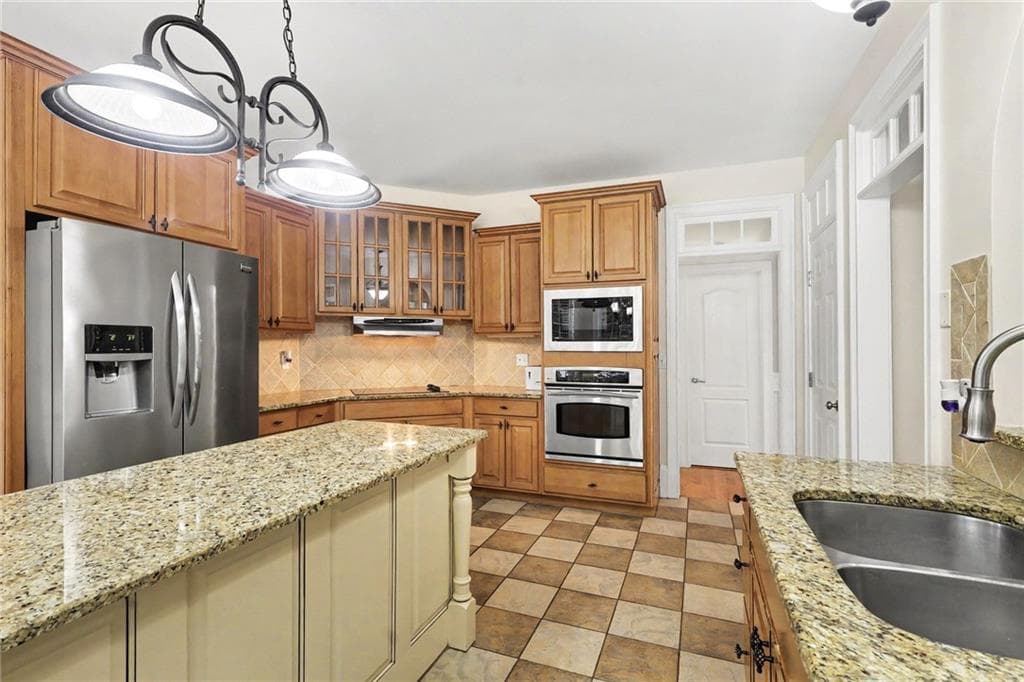 5 bedroom, 4 bathroom, 3,023 sq ft single family residence for sale at 313 Fallstone Path, Mcdonough, GA 30253 — photo 10