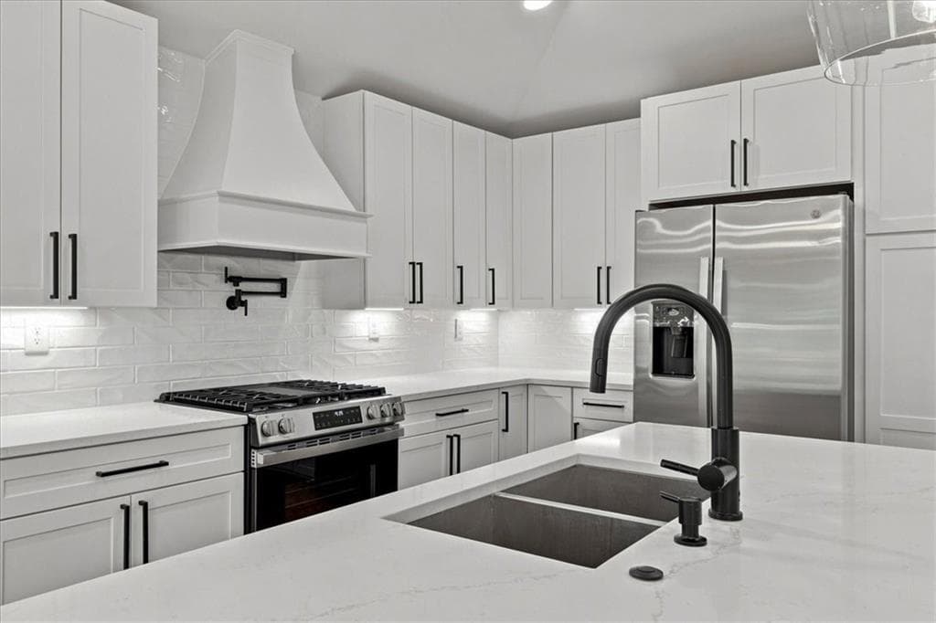 4 bedroom, 3 bathroom, 2,200 sq ft single family residence for sale at 1068 Mclinden Avenue, Smyrna, GA 30080 — photo 7