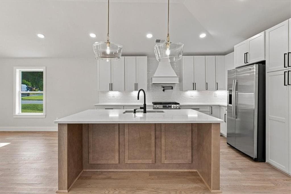 4 bedroom, 3 bathroom, 2,200 sq ft single family residence for sale at 1068 Mclinden Avenue, Smyrna, GA 30080 — photo 8