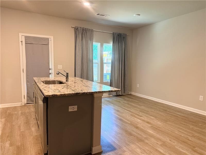 3 bedroom, 3 bathroom, 1,562 sq ft townhouse for sale at 6271 Redan Square 83, Lithonia, GA 30058 — photo 4