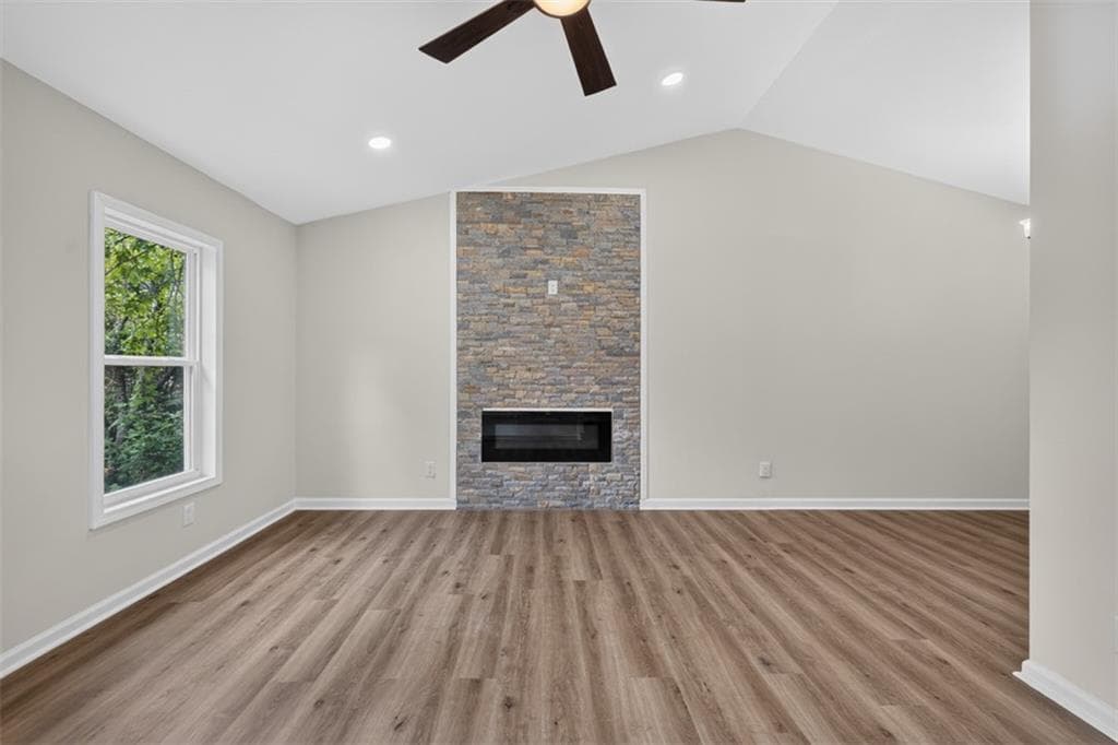 4 bedroom, 2 bathroom, 1,476 sq ft single family residence under contract at 3321 Eastwood Trail, Snellville, GA 30078 — photo 3