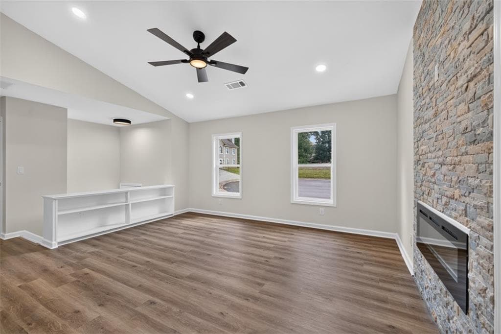 4 bedroom, 2 bathroom, 1,476 sq ft single family residence under contract at 3321 Eastwood Trail, Snellville, GA 30078 — photo 4