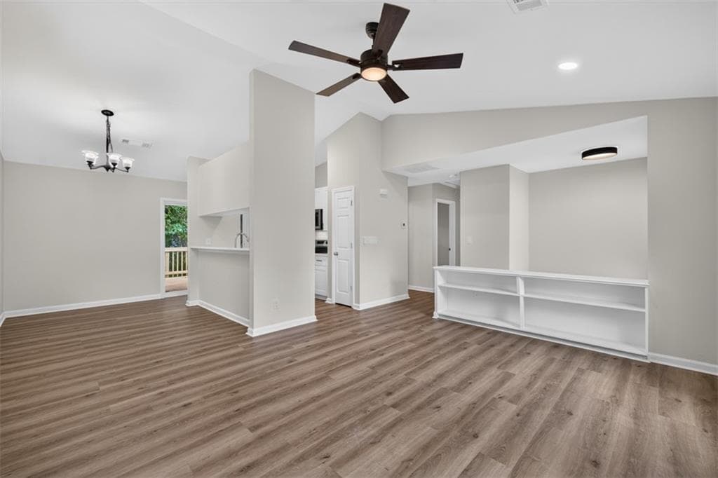 4 bedroom, 2 bathroom, 1,476 sq ft single family residence under contract at 3321 Eastwood Trail, Snellville, GA 30078 — photo 6