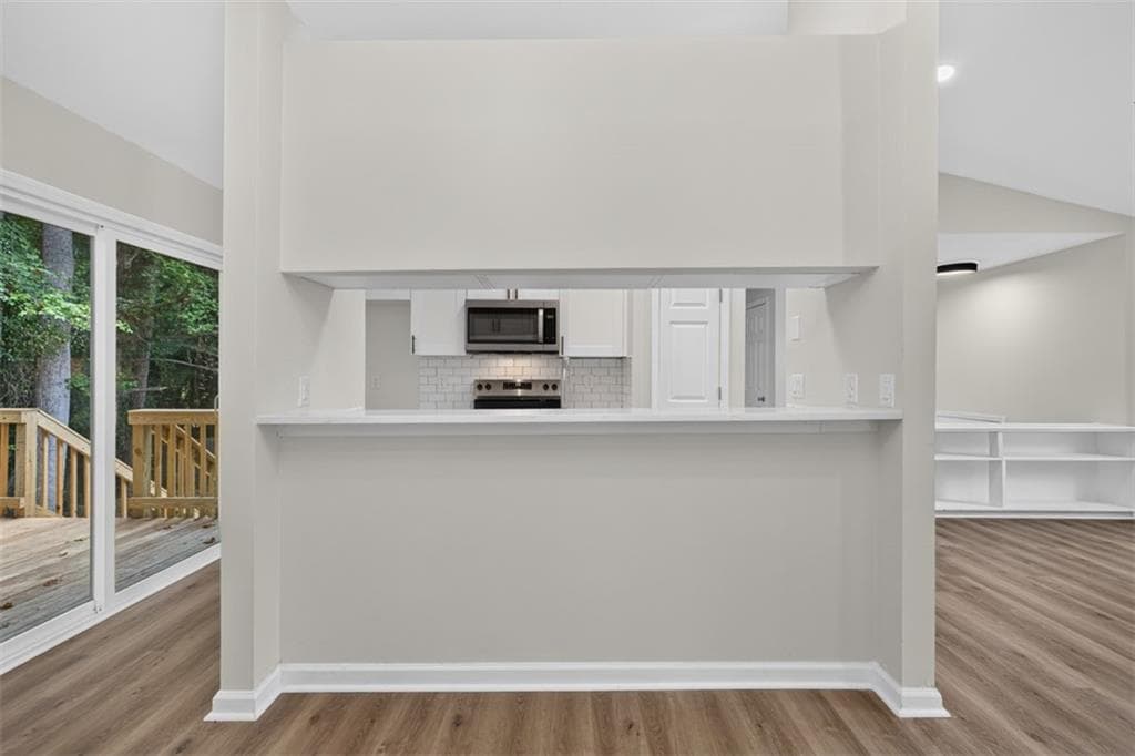 4 bedroom, 2 bathroom, 1,476 sq ft single family residence under contract at 3321 Eastwood Trail, Snellville, GA 30078 — photo 9