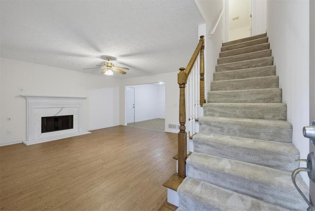 3 bedroom, 3 bathroom, 1,322 sq ft single family residence under contract at 5118 Big Spruce Trail, Gainesville, GA 30507 — photo 4