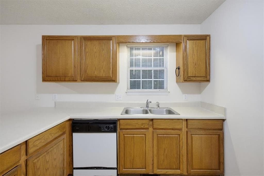 3 bedroom, 3 bathroom, 1,322 sq ft single family residence under contract at 5118 Big Spruce Trail, Gainesville, GA 30507 — photo 10