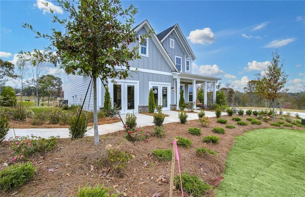 5 bedroom, 4 bathroom, 2,983 sq ft single family residence for sale at 4750 Sunburst Street, Flowery Branch, GA 30542 — photo 2