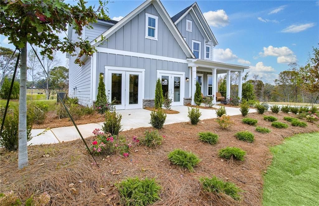 5 bedroom, 4 bathroom, 2,983 sq ft single family residence for sale at 4750 Sunburst Street, Flowery Branch, GA 30542 — photo 3