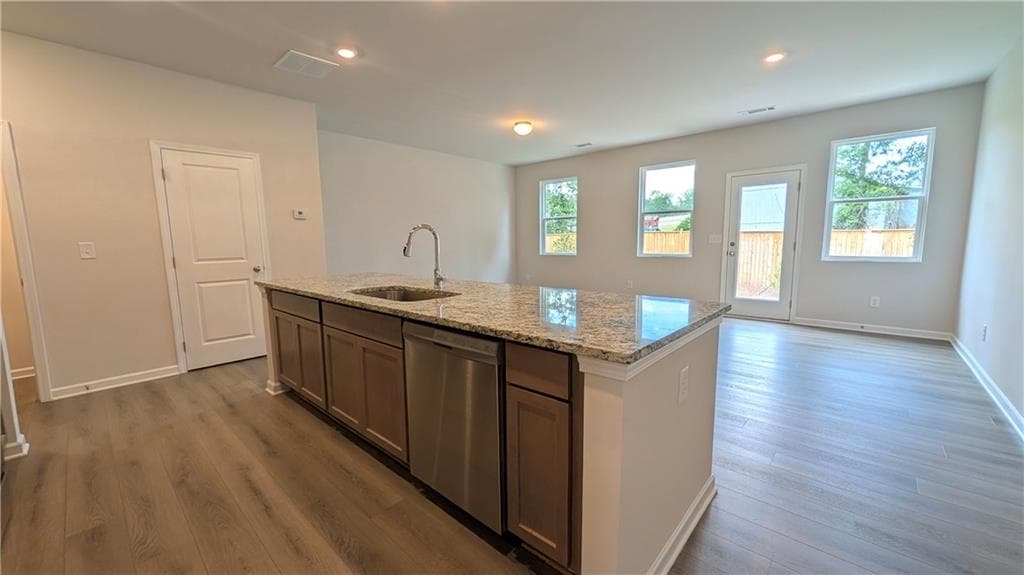 3 bedroom, 3 bathroom, 1,734 sq ft single family residence for sale at 517 Hayes Lane, Canton, GA 30115 — photo 5