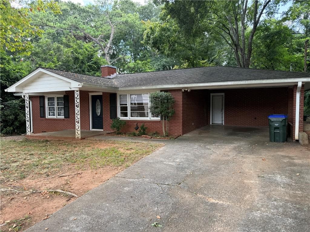 2 bedroom, 1 bathroom, 900 sq ft single family residence for rent at 964 Myrtle Street, Roswell, GA 30075 for $2,100 a month