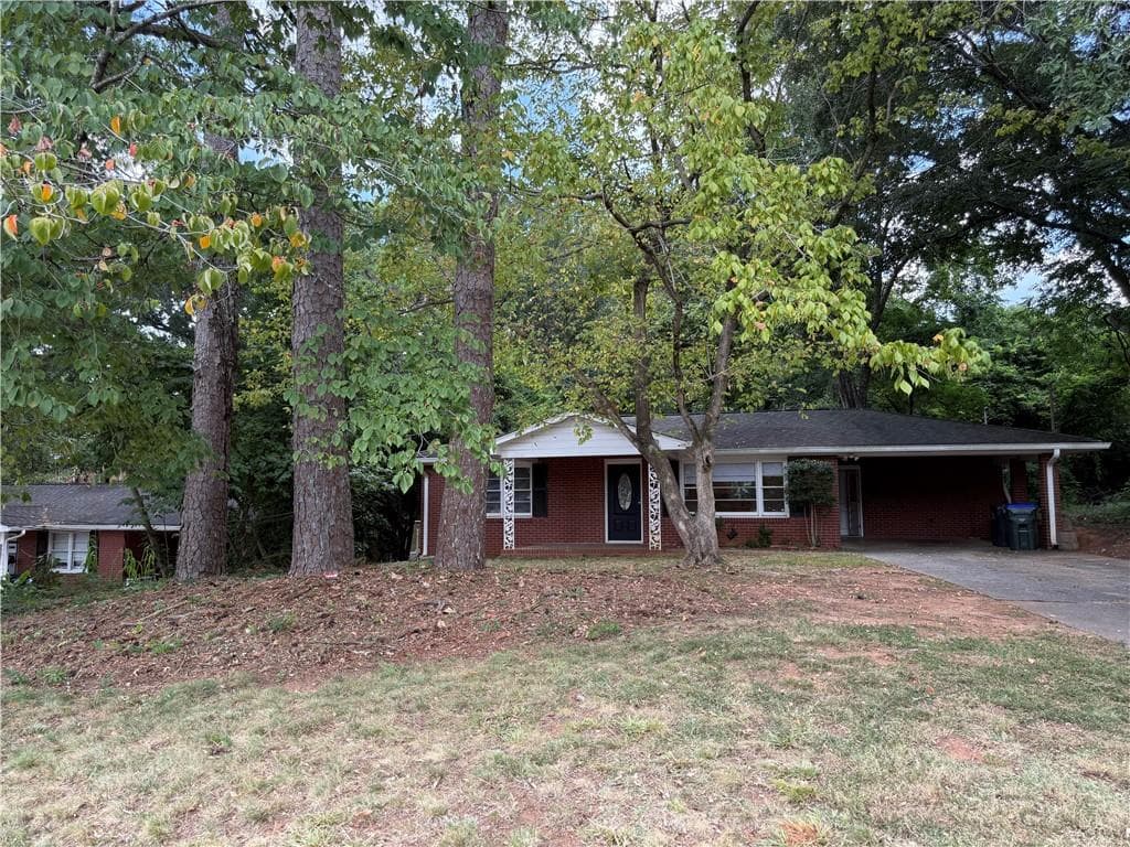 2 bedroom, 1 bathroom, 900 sq ft single family residence for rent at 964 Myrtle Street, Roswell, GA 30075 for $2,100 a month — photo 2