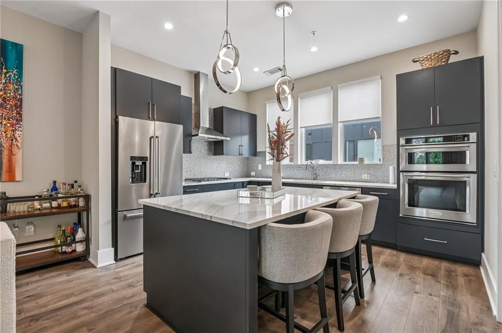 3 bedroom, 4 bathroom, 1,977 sq ft townhouse for sale at 1213 Chelsea Circle, Atlanta, GA 30318 — photo 3