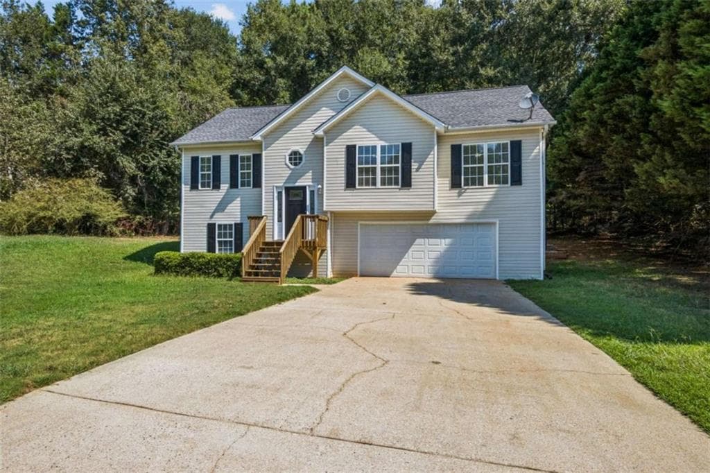 4 bedroom, 2 bathroom, 1,828 sq ft single family residence for sale at 208 Albert Lane, Jefferson, GA 30549 — photo 3