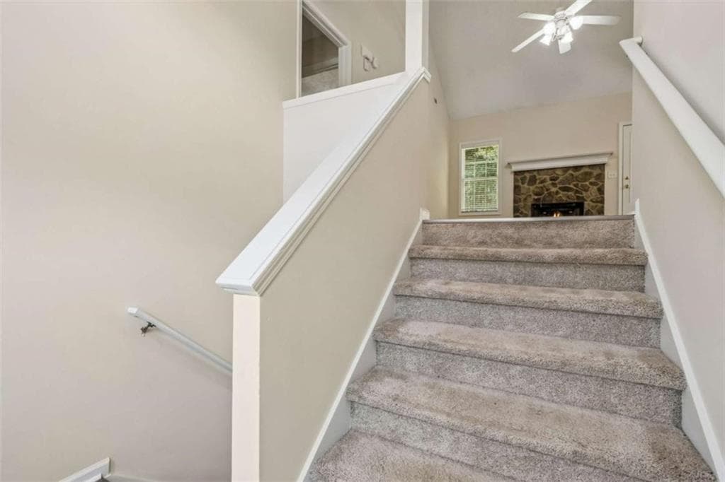 4 bedroom, 2 bathroom, 1,828 sq ft single family residence for sale at 208 Albert Lane, Jefferson, GA 30549 — photo 6