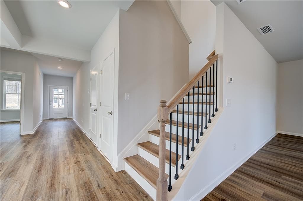 5 bedroom, 5 bathroom, 3,035 sq ft single family residence for sale at 2464 Dixon Place, Lawrenceville, GA 30045 — photo 7