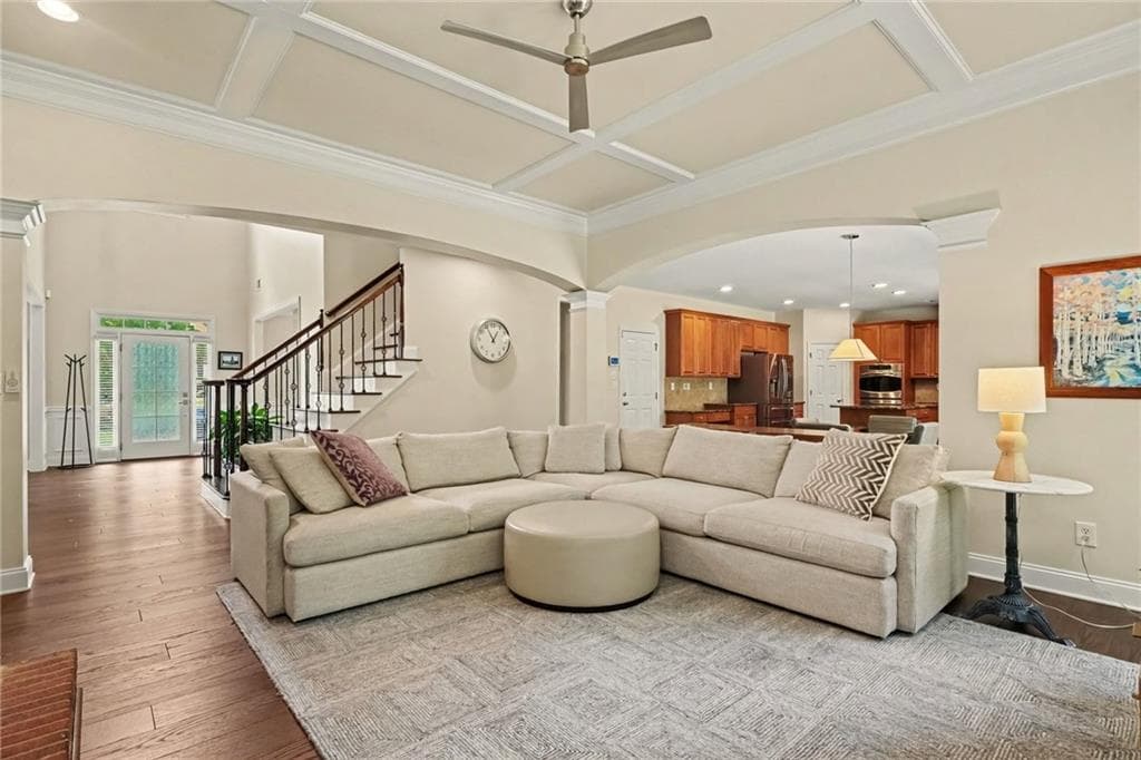 6 bedroom, 4 bathroom, 3,742 sq ft single family residence for sale at 1083 Lakefield Walk, Marietta, GA 30064 — photo 8
