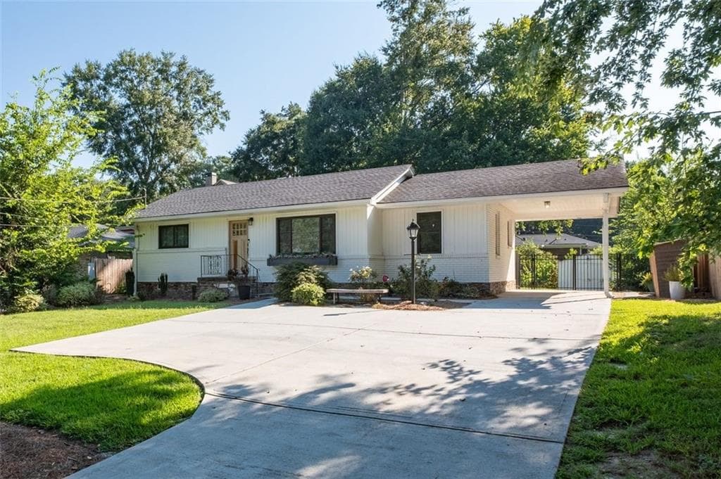 3 bedroom, 1 bathroom, 1,080 sq ft single family residence for sale at 1416 N Druid Hills Road, Atlanta, GA 30319 — photo 3