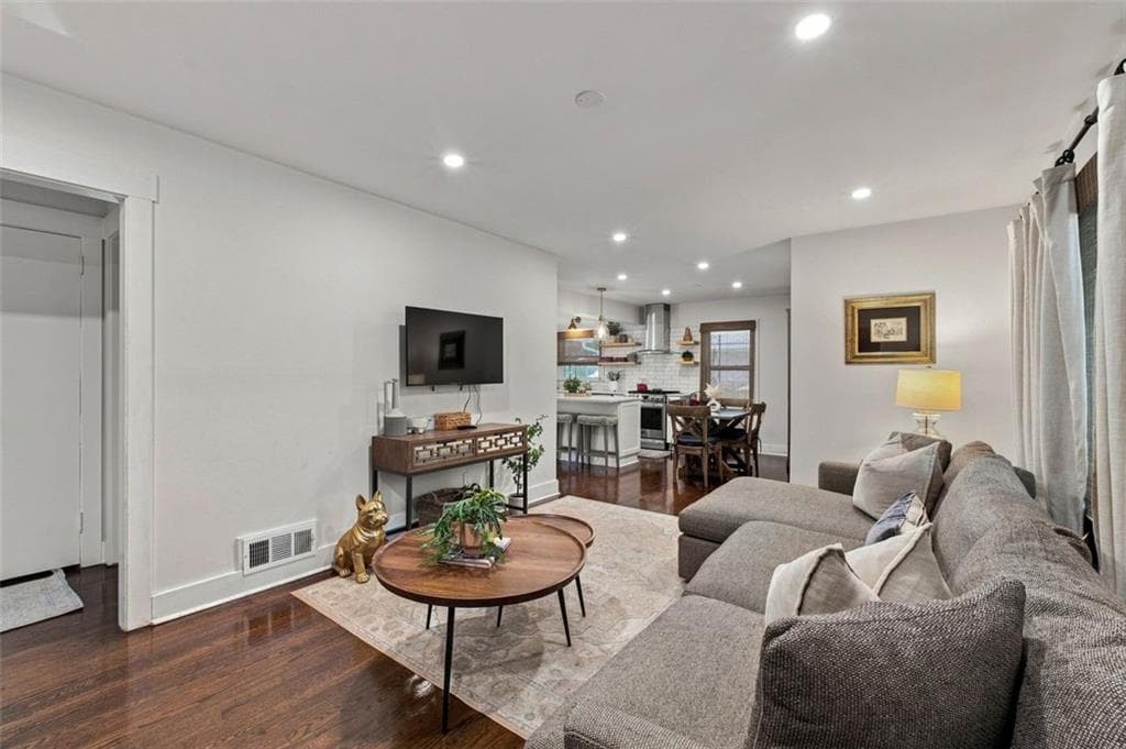 3 bedroom, 1 bathroom, 1,080 sq ft single family residence for sale at 1416 N Druid Hills Road, Atlanta, GA 30319 — photo 5