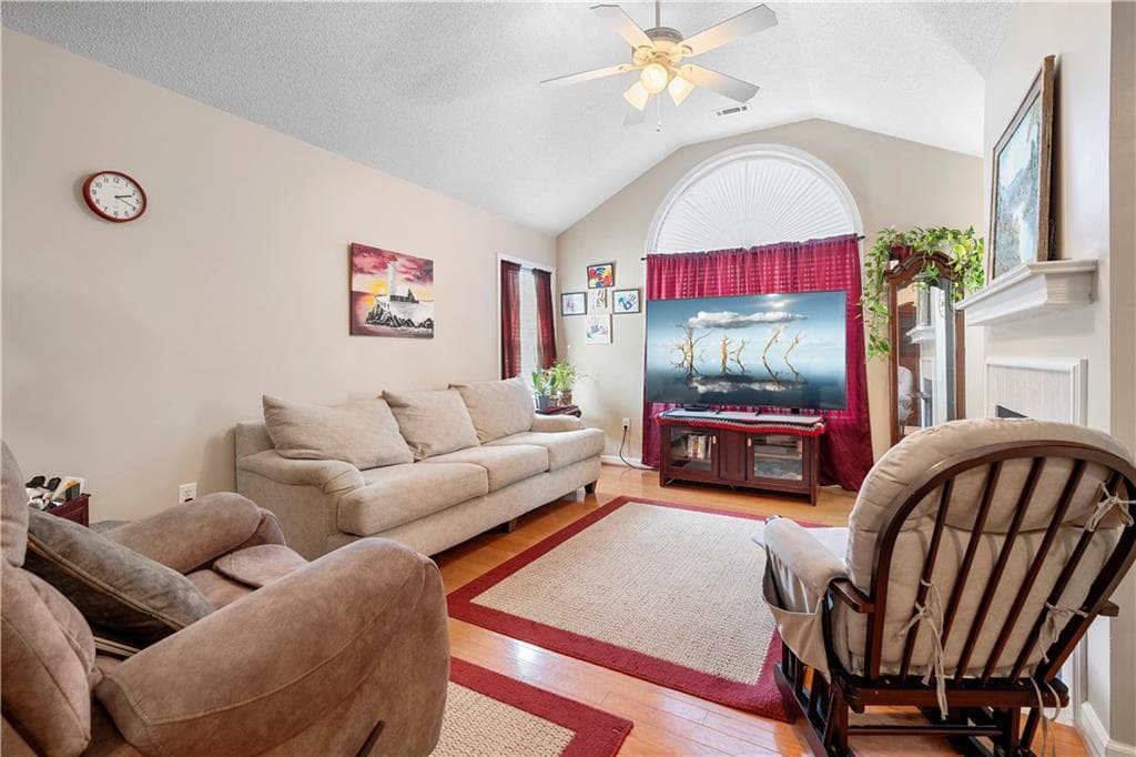 2 bedroom, 2 bathroom, 1,211 sq ft condominium for sale at 1841 Kolb Farm Circle, Marietta, GA 30008 — photo 8