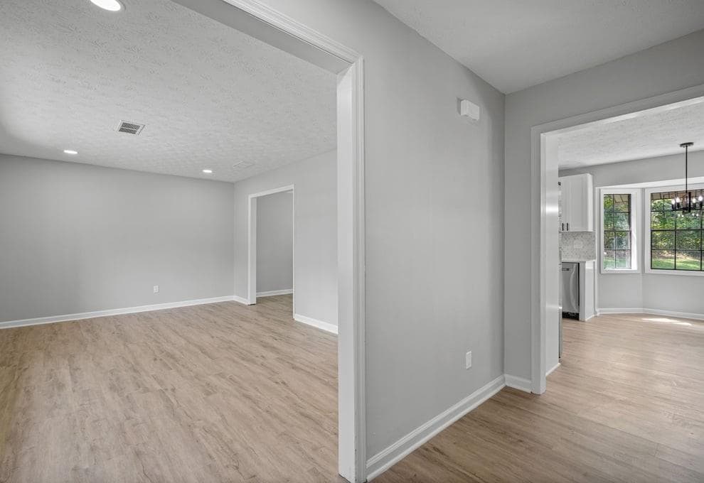 3 bedroom, 3 bathroom, 2,325 sq ft single family residence for sale at 6883 Creekmoor Lane, Riverdale, GA 30296 — photo 7
