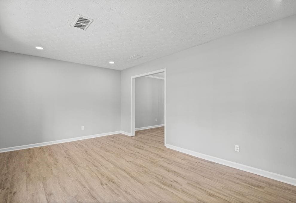 3 bedroom, 3 bathroom, 2,325 sq ft single family residence for sale at 6883 Creekmoor Lane, Riverdale, GA 30296 — photo 8