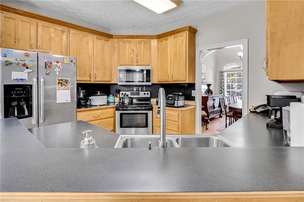 4 bedroom, 2 bathroom, 4,266 sq ft single family residence for sale at 405 Rosser Road, Covington, GA 30016 — photo 9