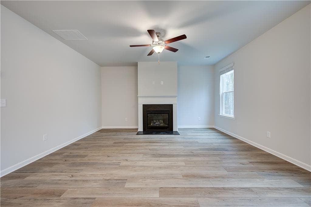 5 bedroom, 3 bathroom, 3,070 sq ft single family residence for sale at 239 Arnewood Circle, Mcdonough, GA 30253 — photo 8