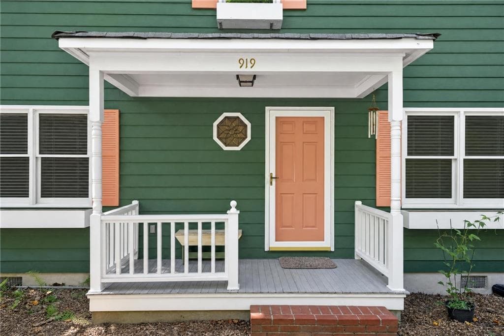 3 bedroom, 2 bathroom, 2,028 sq ft single family residence for sale at 919 Walker Avenue, Atlanta, GA 30316 — photo 2