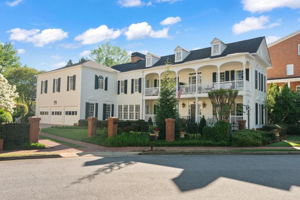 4 bedroom, 4 bathroom, 3,987 sq ft single family residence for sale at 4001 Saint Andrews Square, Duluth, GA 30096 — photo 2