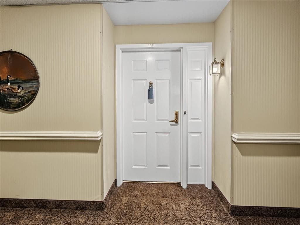 1 bedroom, 1 bathroom, 800 sq ft condominium for sale at 1800 Clairmont Lk A725, Decatur, GA 30033 — photo 2