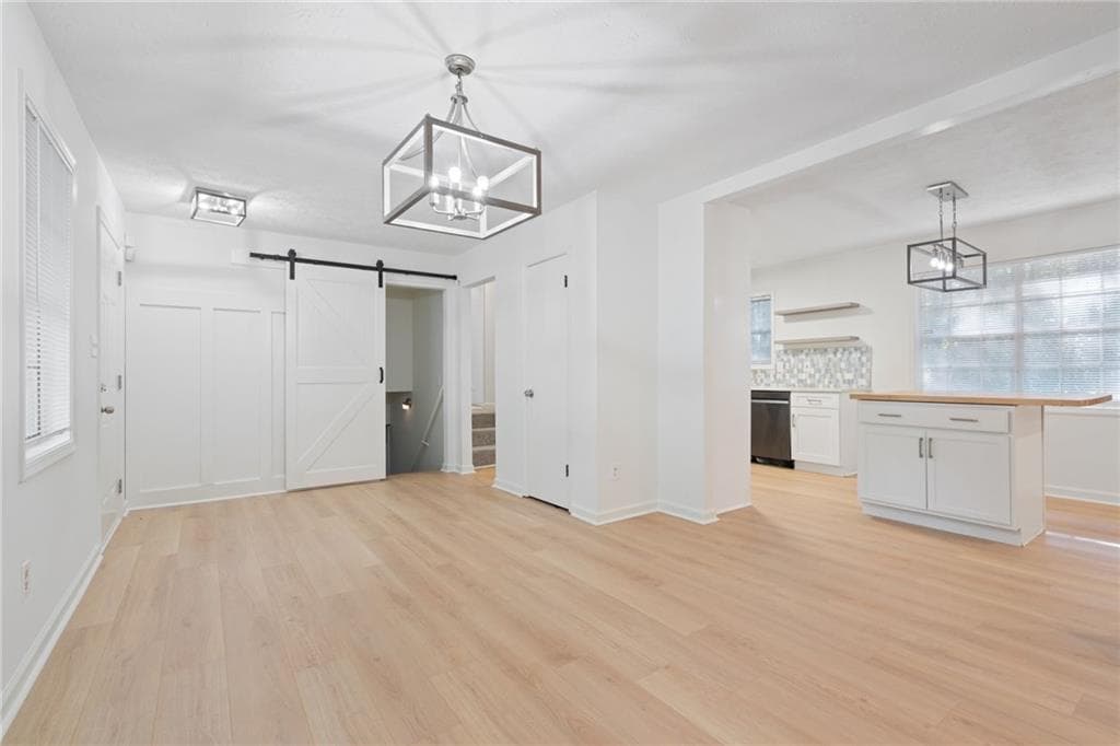 3 bedroom, 2 bathroom, 1,870 sq ft single family residence for rent at 920 Kings Court, Woodstock, GA 30189 for $2,300 a month — photo 5