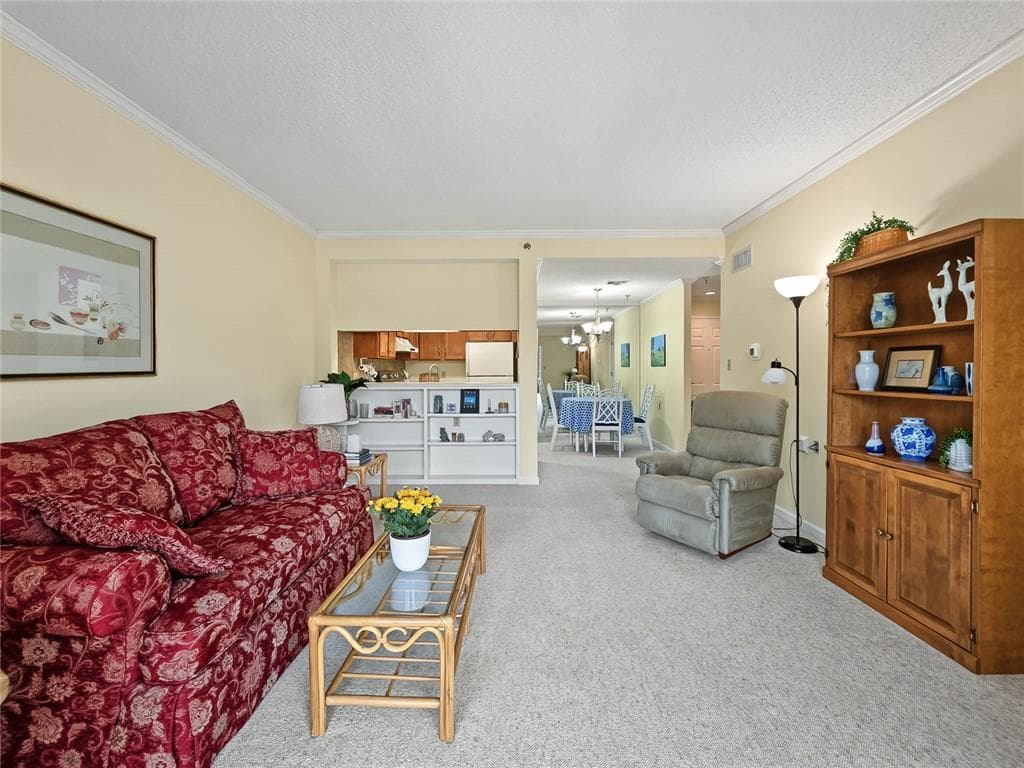 1 bedroom, 1 bathroom, 800 sq ft condominium for sale at 1800 Clairmont Lk A725, Decatur, GA 30033 — photo 10