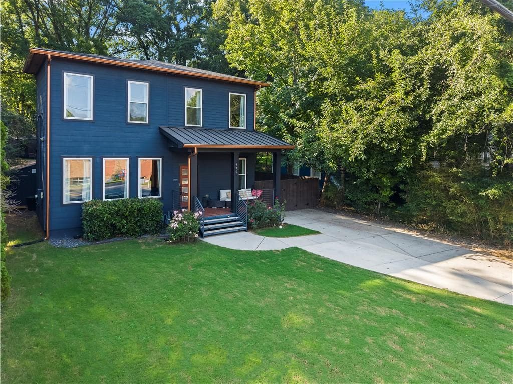 4 bedroom, 3 bathroom, 2,052 sq ft single family residence under contract at 479 Clifton Street, Atlanta, GA 30316 — photo 2