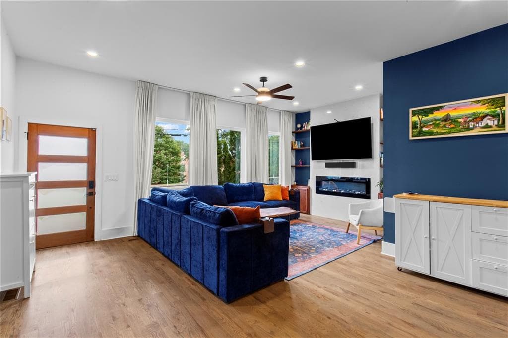 4 bedroom, 3 bathroom, 2,052 sq ft single family residence under contract at 479 Clifton Street, Atlanta, GA 30316 — photo 7