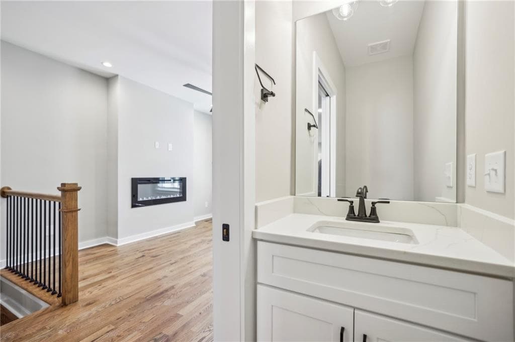 3 bedroom, 4 bathroom, 1,676 sq ft townhouse for sale at 1095 Tucker Avenue 503, Atlanta, GA 30310 — photo 6