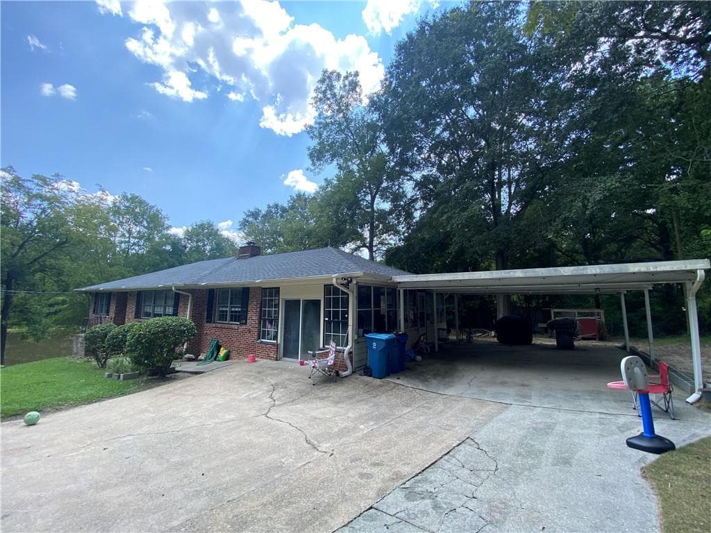 4 bedroom, 3 bathroom, 2,713 sq ft single family residence for sale at 1100 Billy Mcgee Road, Lawrenceville, GA 30045 — photo 4