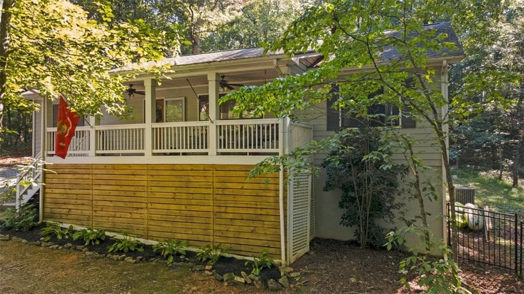 3 bedroom, 2 bathroom, 1,560 sq ft single family residence under contract at 29 Chase Trail, Dawsonville, GA 30534 — photo 3