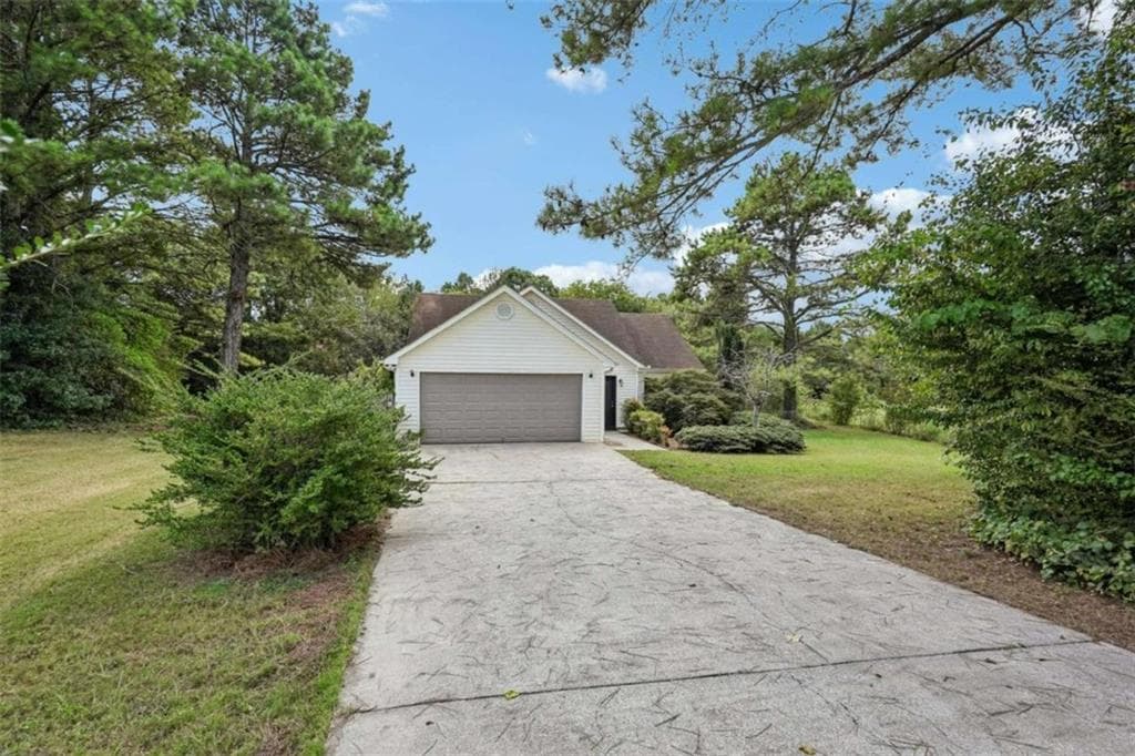 3 bedroom, 2 bathroom, 1,076 sq ft single family residence under contract at 23 Abington Court, Euharlee, GA 30120 — photo 3