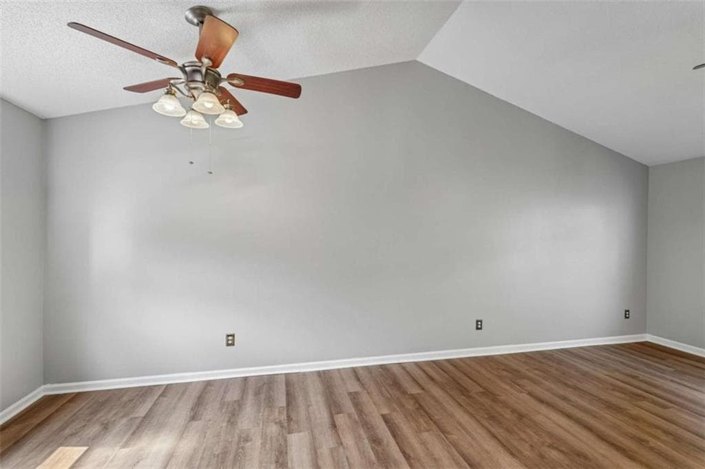 3 bedroom, 2 bathroom, 1,076 sq ft single family residence under contract at 23 Abington Court, Euharlee, GA 30120 — photo 10
