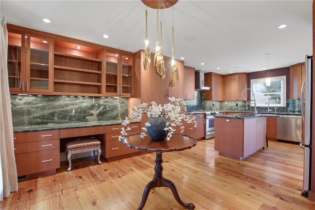 3 bedroom, 3 bathroom, 2,258 sq ft single family residence for sale at 4123 Rivermeade Drive, Lilburn, GA 30047 — photo 6